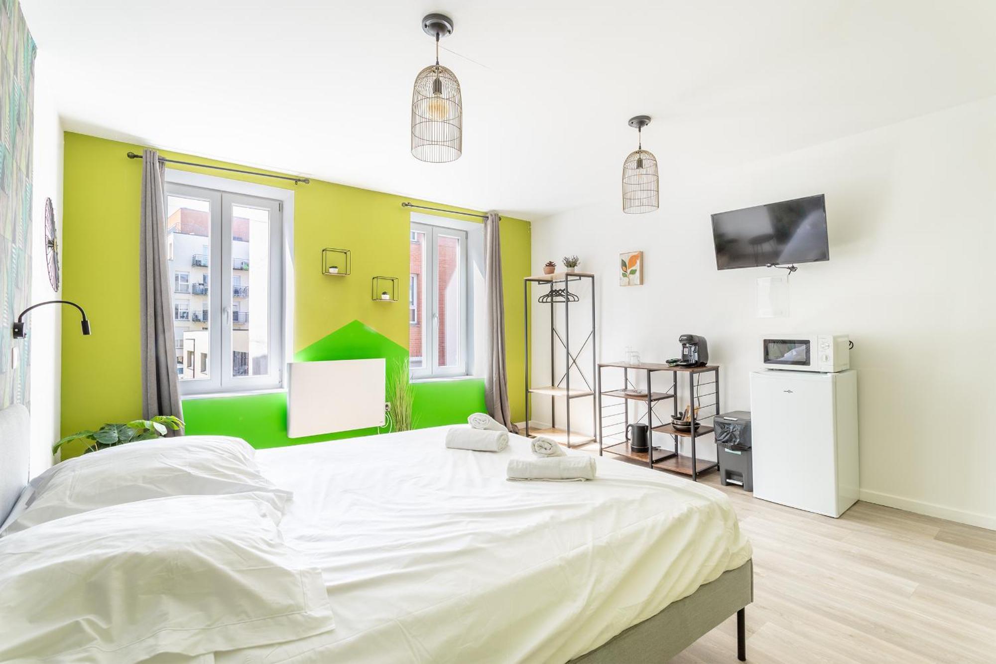 S&K Suite Grande Rue Roubaix - Chambre Spacieuse Et Sdb Privee - Netflix Et Cuisine Buitenkant foto