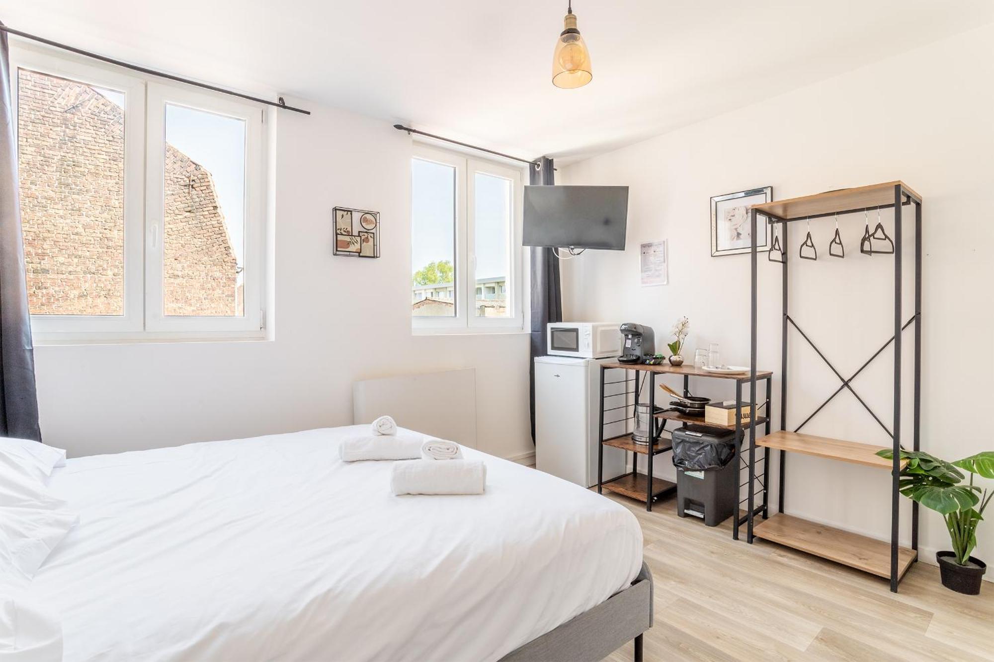 S&K Suite Grande Rue Roubaix - Chambre Spacieuse Et Sdb Privee - Netflix Et Cuisine Buitenkant foto