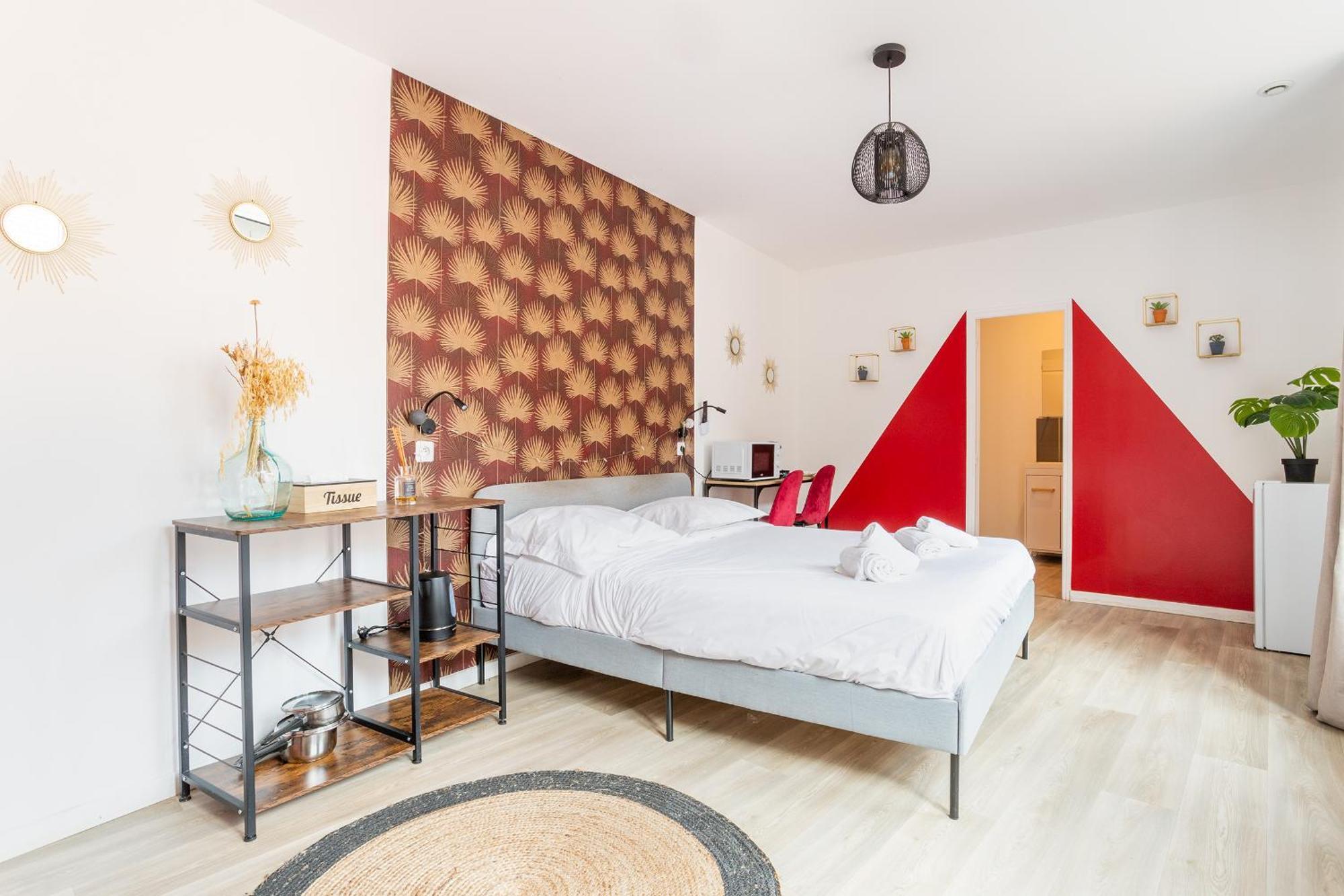S&K Suite Grande Rue Roubaix - Chambre Spacieuse Et Sdb Privee - Netflix Et Cuisine Buitenkant foto